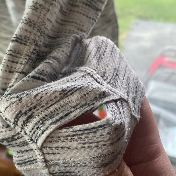 Lululemon shirt - Picture 4 of 4